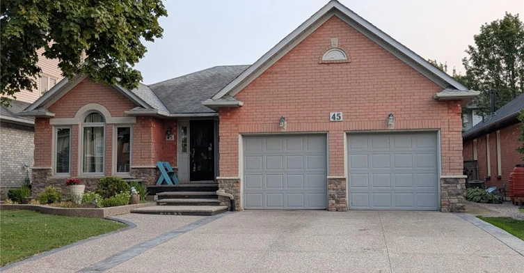 Upper-45 Caswell Drive, Hamilton, ON, L9C 7N3