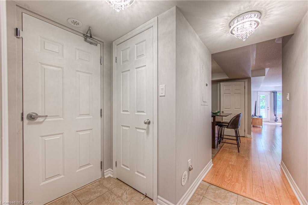 32-01-2420 Baronwood Drive, Oakville, ON, L6M 0X6 - 7
