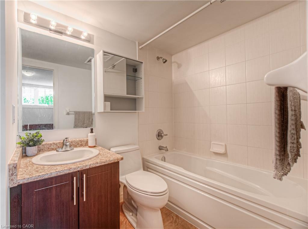 32-01-2420 Baronwood Drive, Oakville, ON, L6M 0X6 - 11