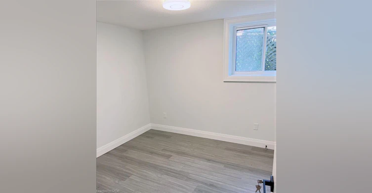 B-81 Second Avenue, Kitchener, ON, N2C 1N4 - 4