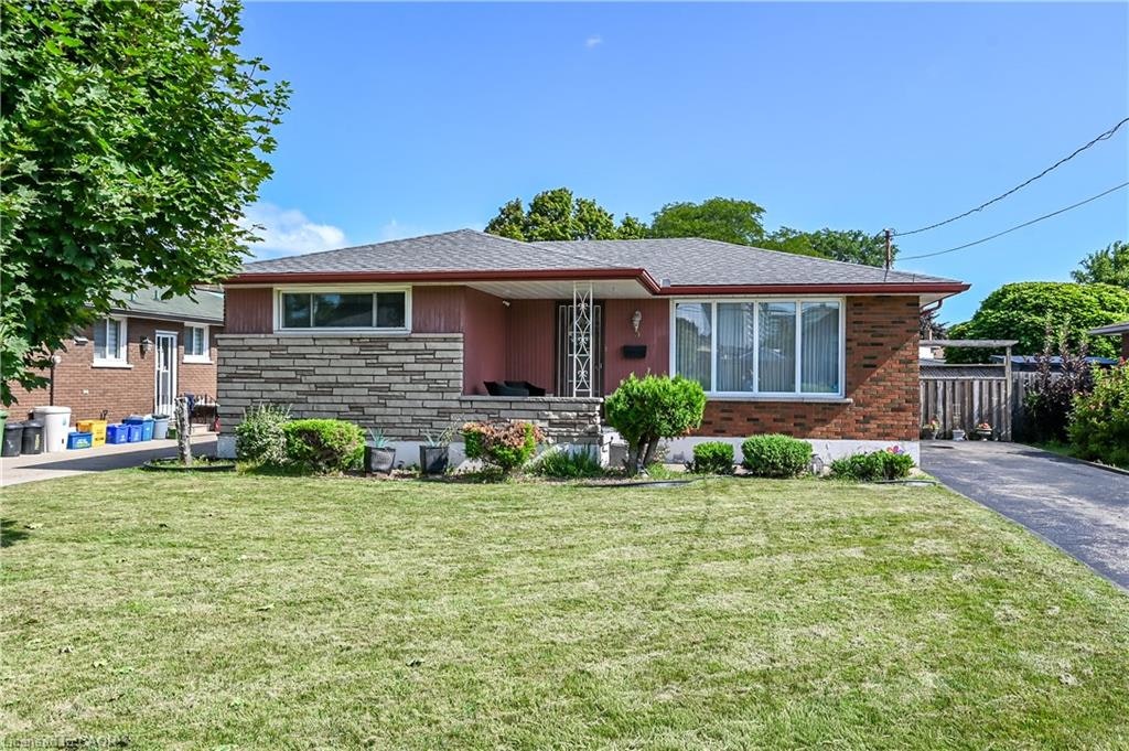 5 Kentley Drive, Hamilton, ON, L8H 2R6