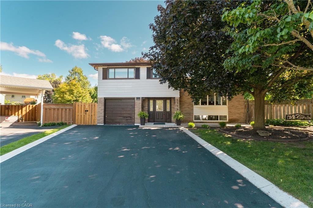 1319 Sherwood Court, Burlington, ON, L7M 1C8