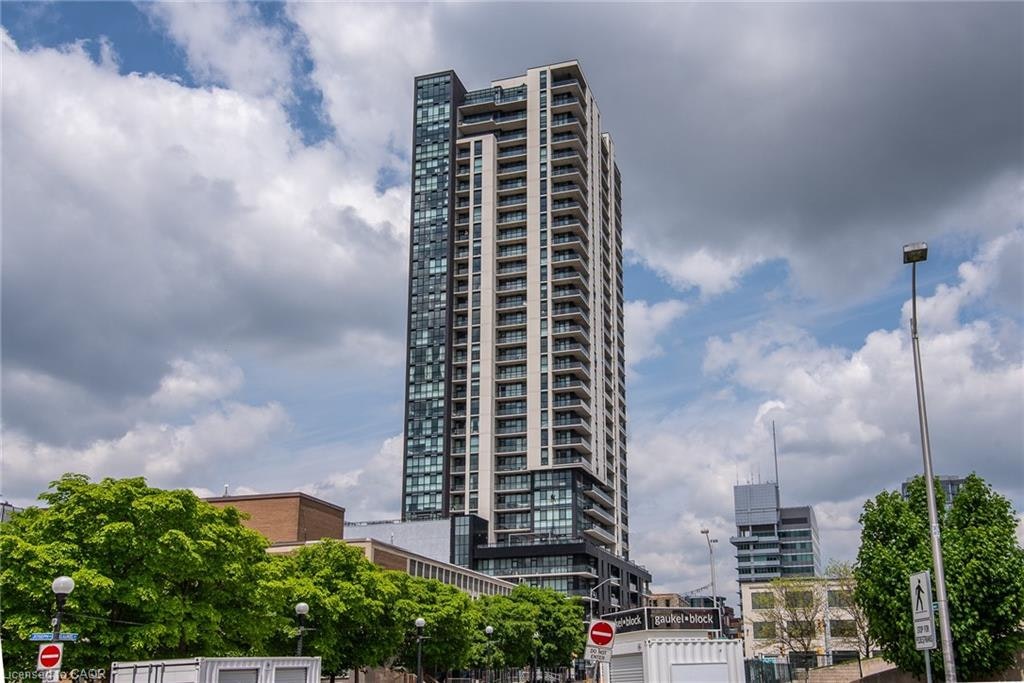 3104-60 Charles Street W, Kitchener, ON, N2G 0C9