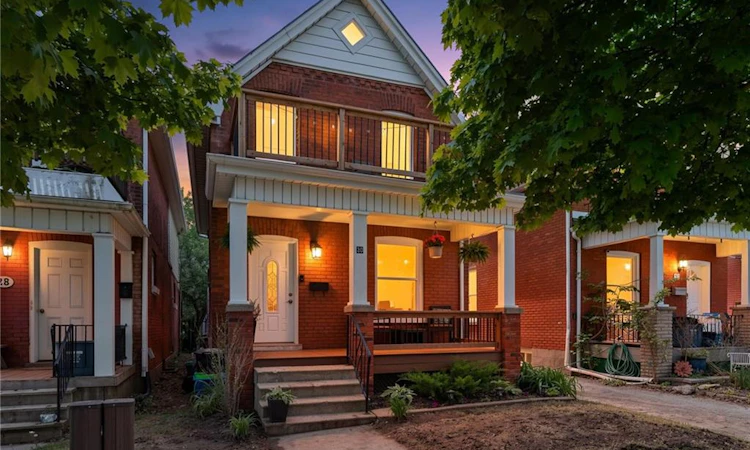 30 Dundas Street