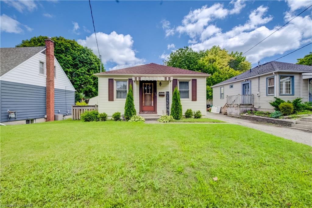 34 St Clair Avenue, Kitchener, ON, N2M 3Z4
