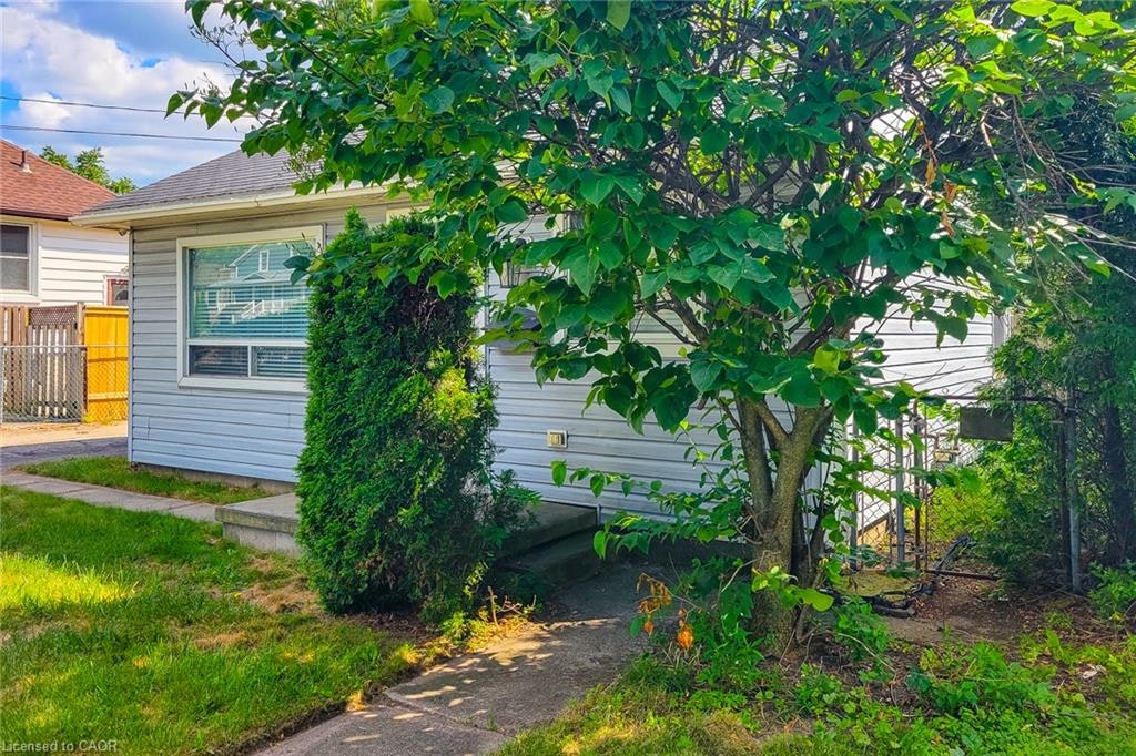 92 Munn Street, Hamilton, ON, L8V 1K3 - 2