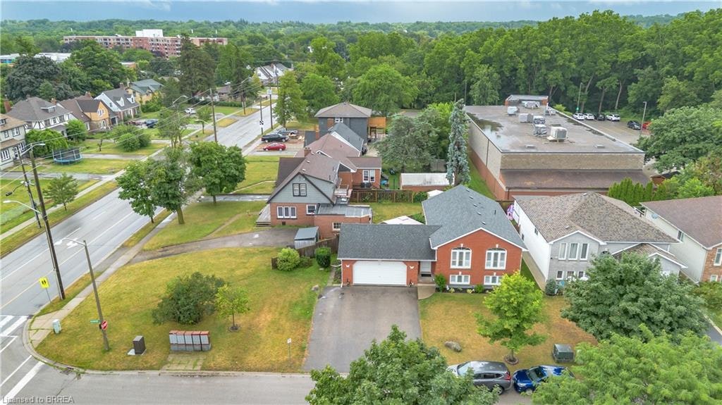 5 Passmore Court, Brantford, ON, N3S 7V3