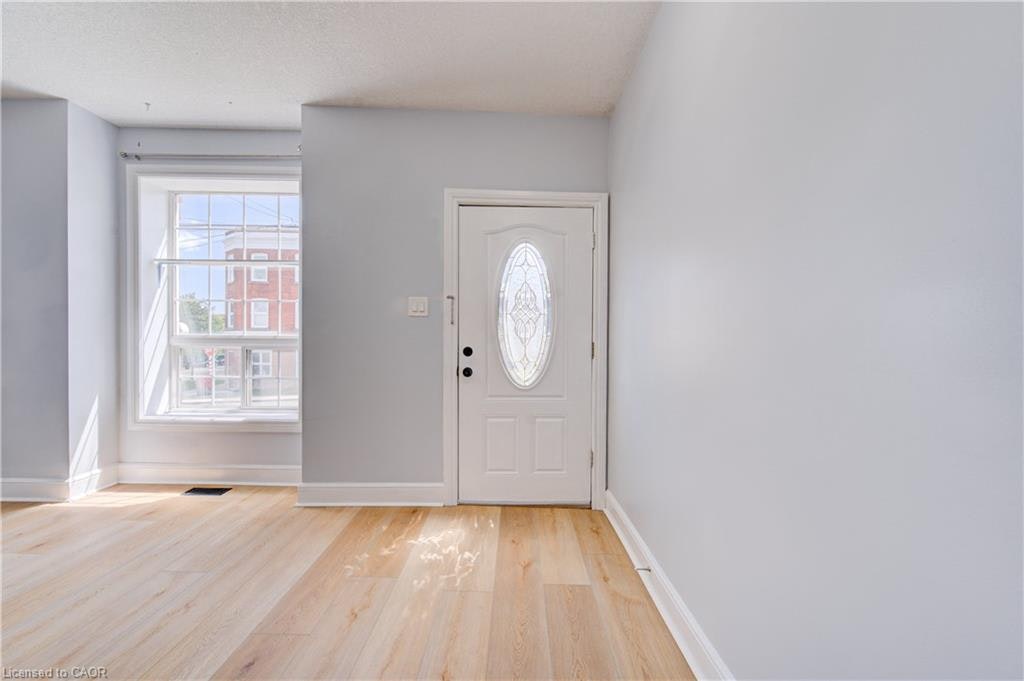 299 Bay Street N, Hamilton, ON, L8L 1M2 - 5