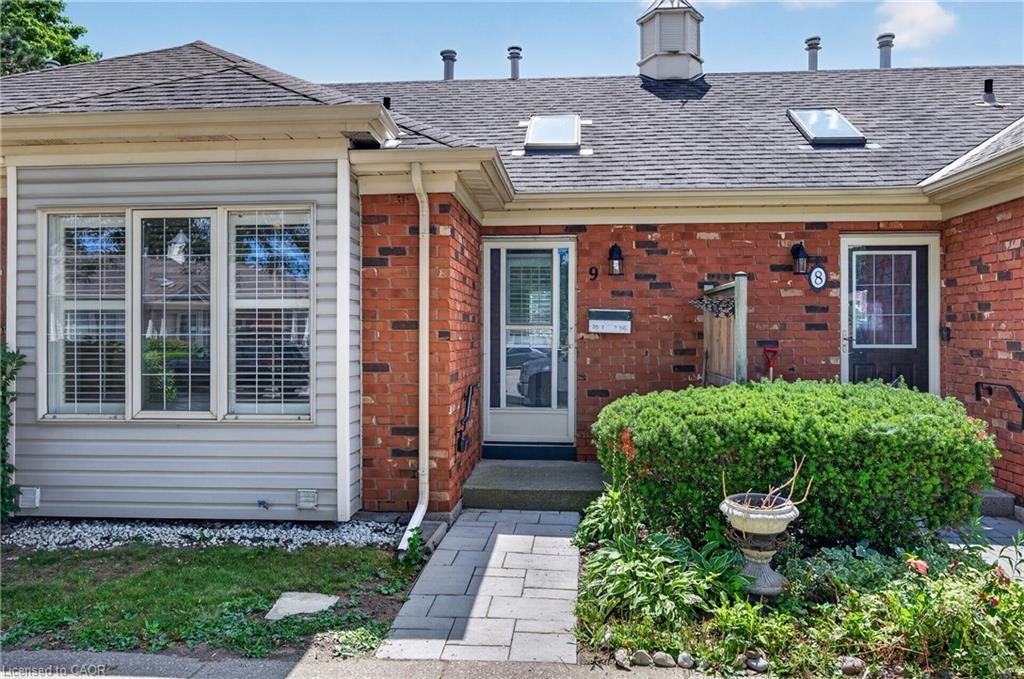 9-175 Fiddlers Green Road, Hamilton, ON, L9G 4X7