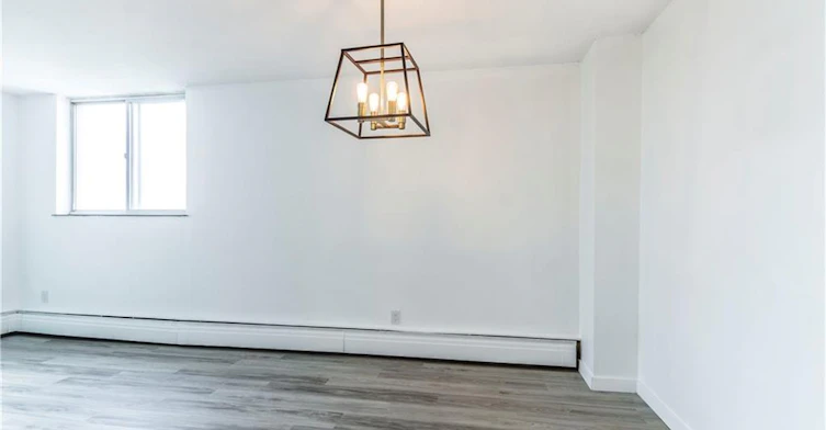 908-975 Warwick Court, Burlington, ON, L7T 3Z7 - 6