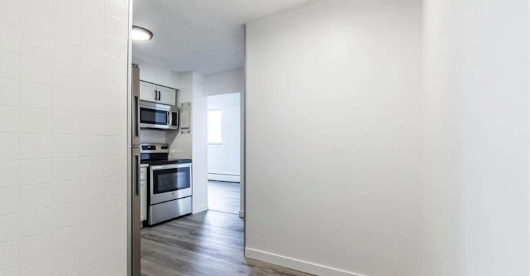 908-975 Warwick Court, Burlington, ON, L7T 3Z7 - 4