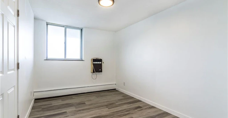 908-975 Warwick Court, Burlington, ON, L7T 3Z7 - 11