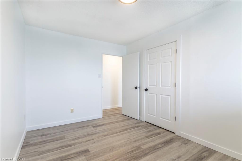 908-975 Warwick Court, Burlington, ON, L7T 3Z7 - 12