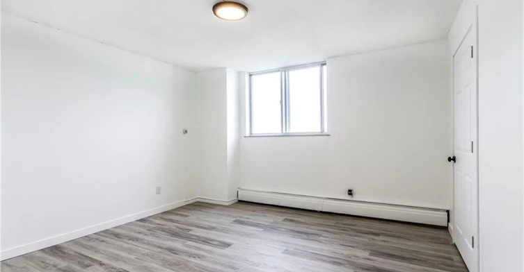 908-975 Warwick Court, Burlington, ON, L7T 3Z7 - 13