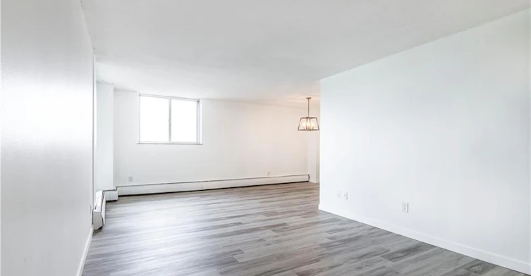 908-975 Warwick Court, Burlington, ON, L7T 3Z7 - 9