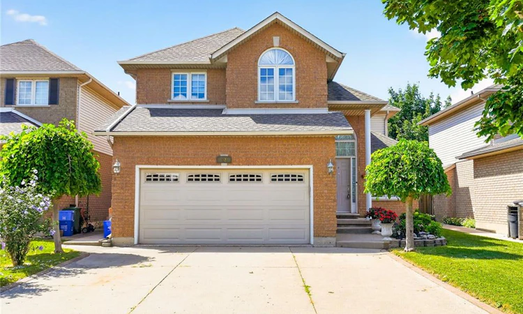 42 Hillgarden Avenue