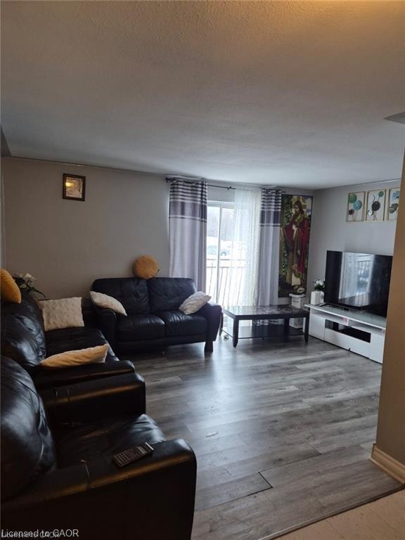 204-76 Brybeck Crescent, Kitchener, ON, N2M 2C6 - 2