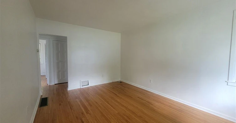 241 Haddon Avenue S, Hamilton, ON, L8S 1X9 - 2