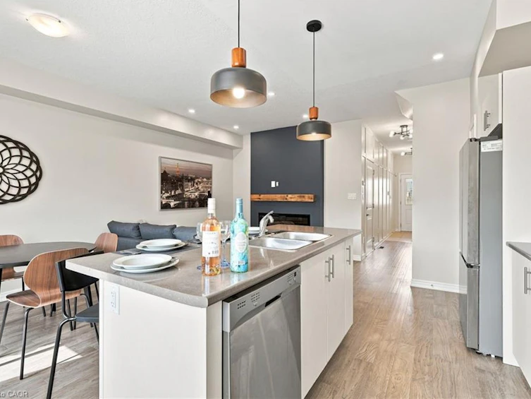 19 Mia Drive, Hamilton, ON, L9B 0K1 - 14