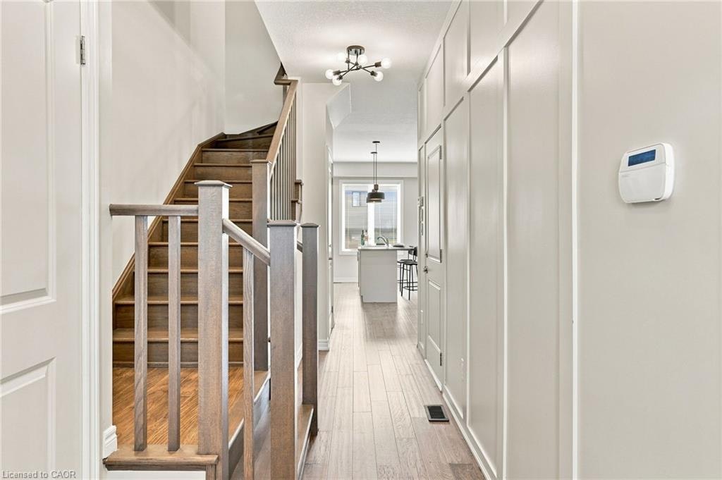 19 Mia Drive, Hamilton, ON, L9B 0K1 - 6