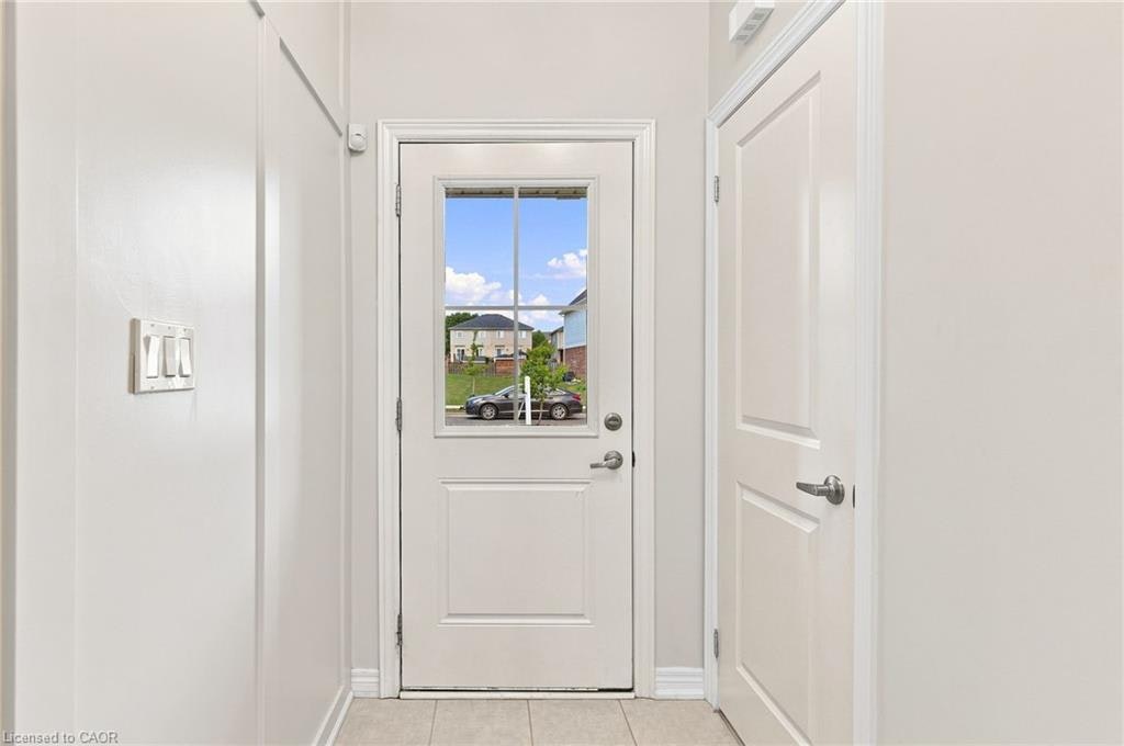 19 Mia Drive, Hamilton, ON, L9B 0K1 - 5