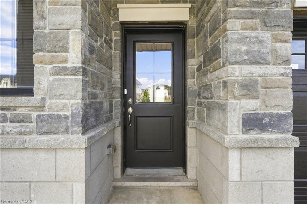 19 Mia Drive, Hamilton, ON, L9B 0K1 - 4