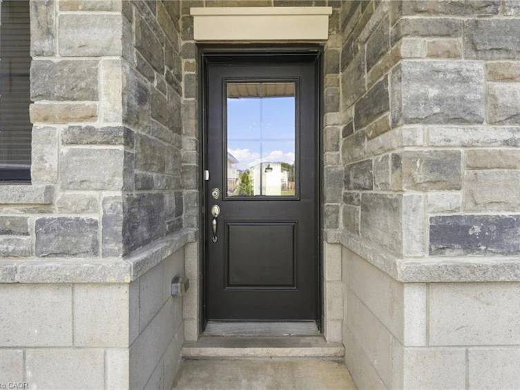 19 Mia Drive, Hamilton, ON, L9B 0K1 - 4