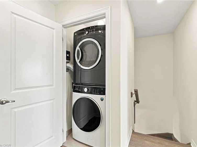 19 Mia Drive, Hamilton, ON, L9B 0K1 - 32
