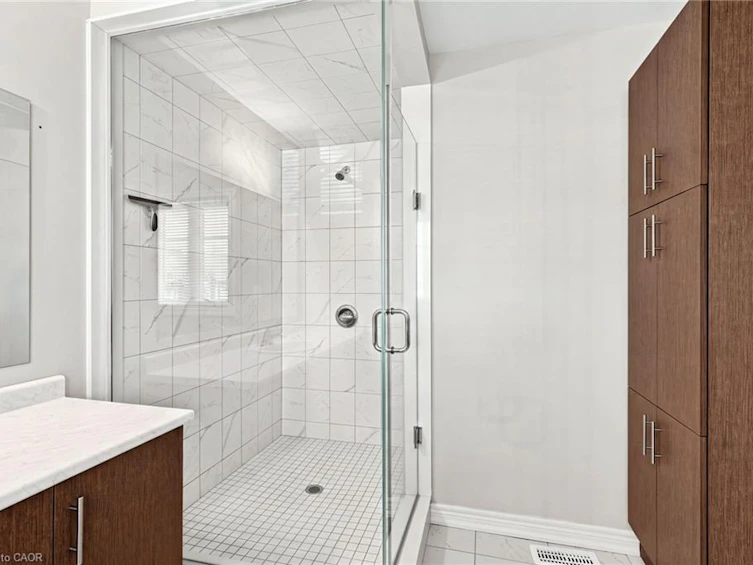 19 Mia Drive, Hamilton, ON, L9B 0K1 - 22