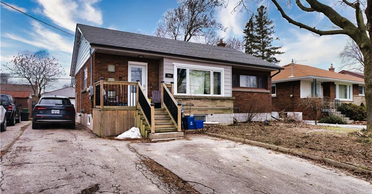 Lower-244 Upper Paradise Road, Hamilton, ON, L9C 5C2