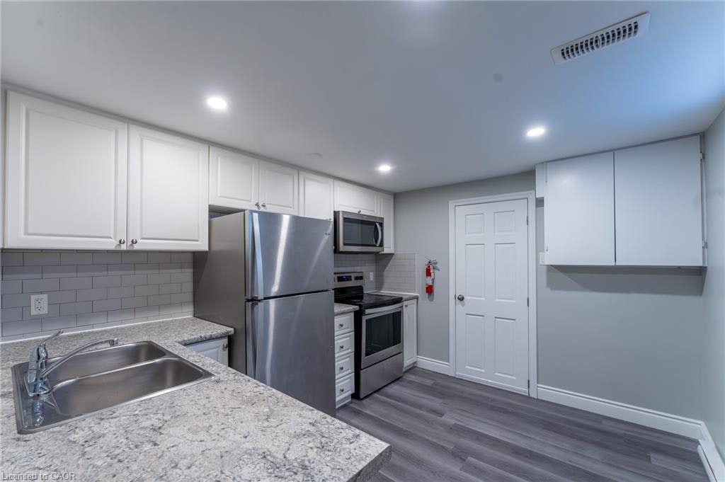 Lower-244 Upper Paradise Road, Hamilton, ON, L9C 5C2 - 3