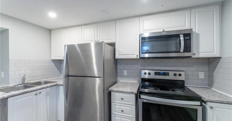 Lower-244 Upper Paradise Road, Hamilton, ON, L9C 5C2 - 4