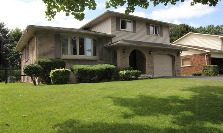 14 Berkley Crescent