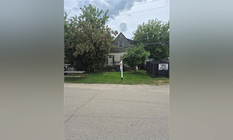 5 Alabastine Avenue