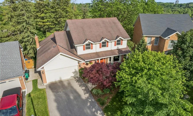 21 Tinatawa Court