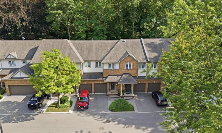 6-120 Beddoe Drive