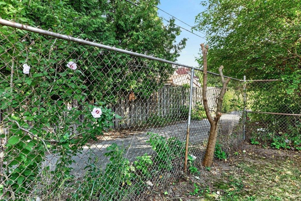 58 Belmont Avenue, Hamilton, ON, L8L 7M1 - 44