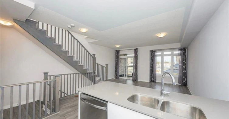 810-585 Colborne Street E, Brantford, ON, N3S 0K4 - 7