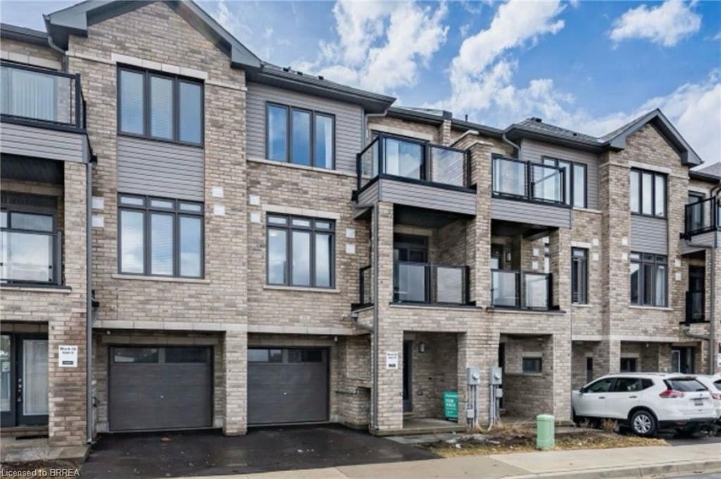 810-585 Colborne Street E, Brantford, ON, N3S 0K4