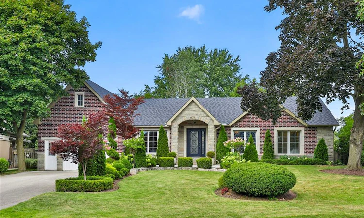 273 Savoy Crescent