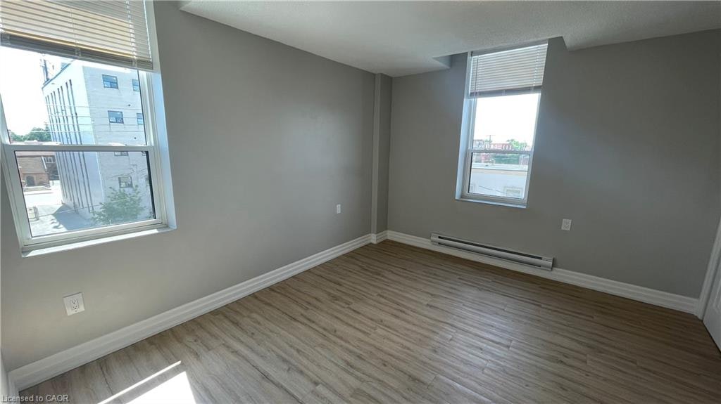 305-69 East Main Street, Welland, ON, L3B 3W4 - 5