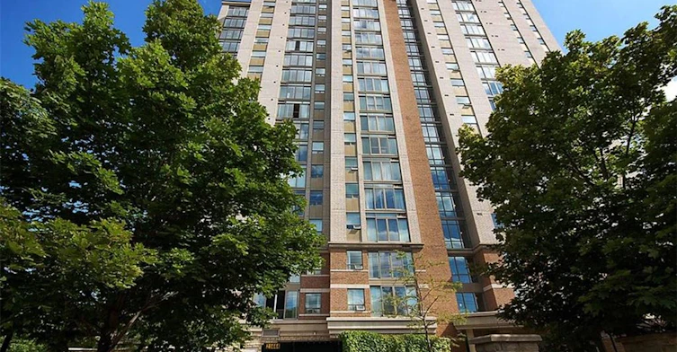 1606-200 Burnhamthorpe Road E, Mississauga, ON, L5A 4L4