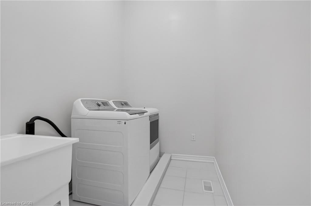 Upper-407 Linden Drive, Cambridge, ON, N3H 5L5 - 44