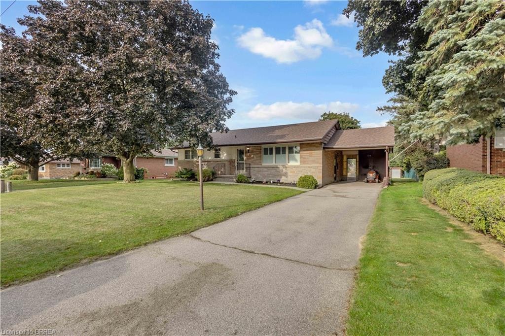 18 Kingsmount Crescent, Brant, ON, N3T 0L2