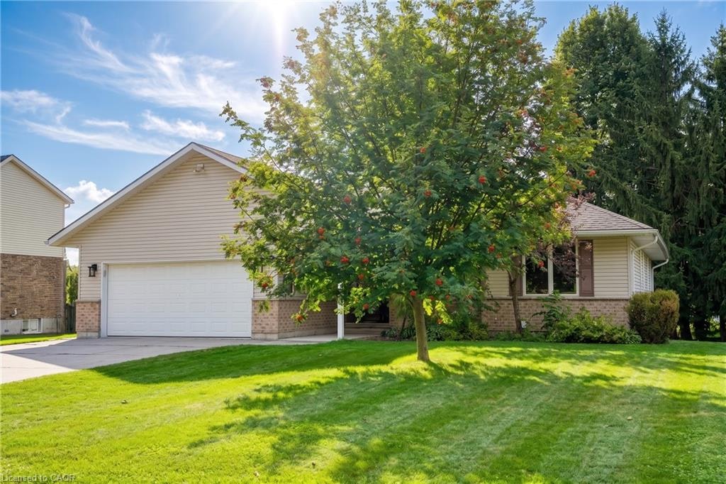 910 Walton Avenue N, Listowel, ON, N4W 3R9