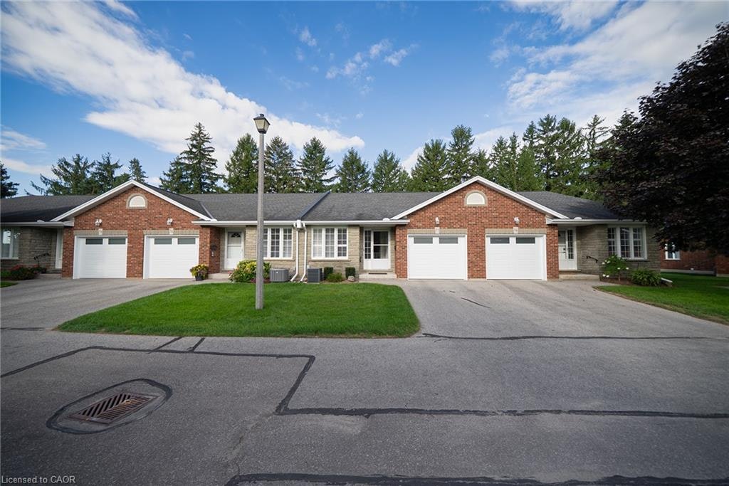 17-150 Oak Street, Norfolk County, ON, N3Y 5M5