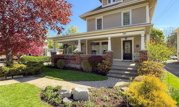 103 Main Street S