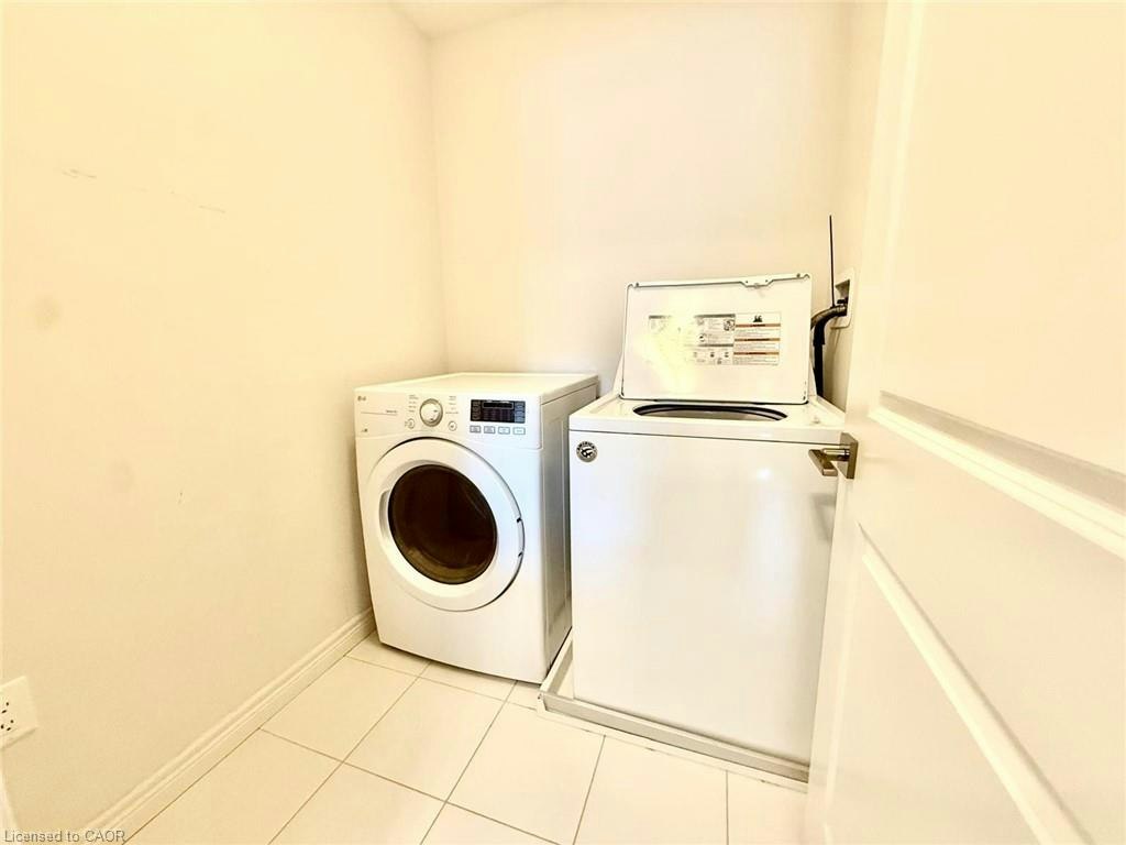 24 Farley Lane, Hamilton, ON, L9G 0G7 - 17