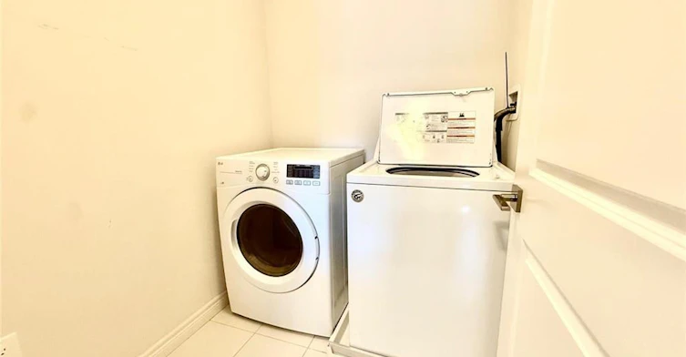 24 Farley Lane, Hamilton, ON, L9G 0G7 - 17