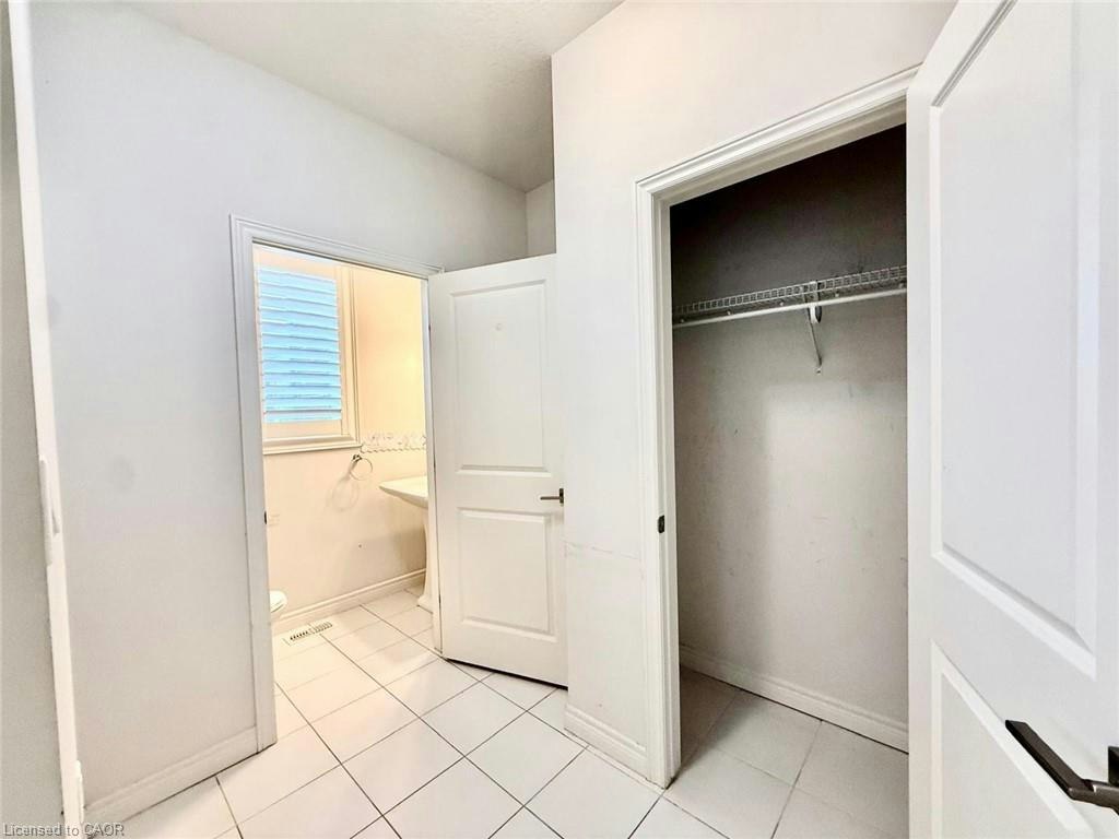 24 Farley Lane, Hamilton, ON, L9G 0G7 - 9